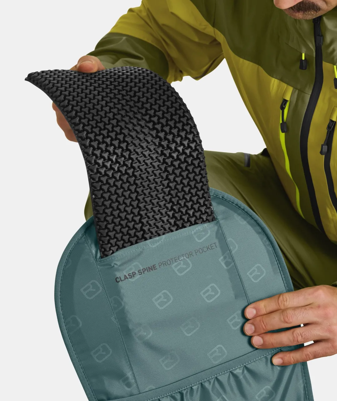 Shop ORTOVOX FREE RIDER 22 blackraven